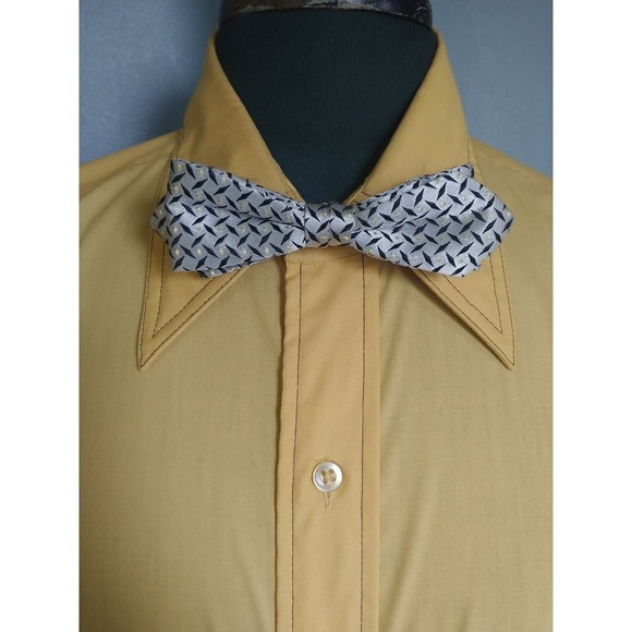 Vintage Silver Diamond Point Bow Tie // Formal Wear, Vintage Wedding Attire - Picture 6 of 10